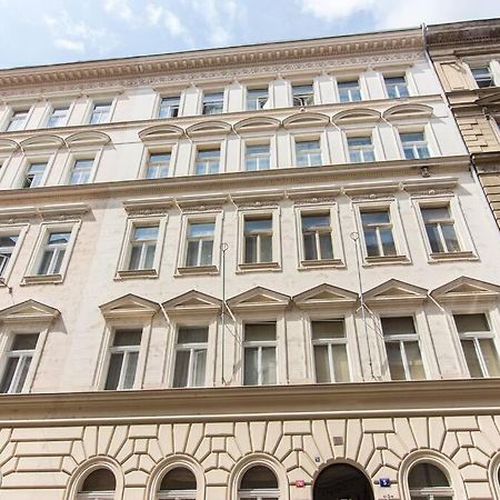 Appartamento Studio In The Historic Center Praga Esterno foto