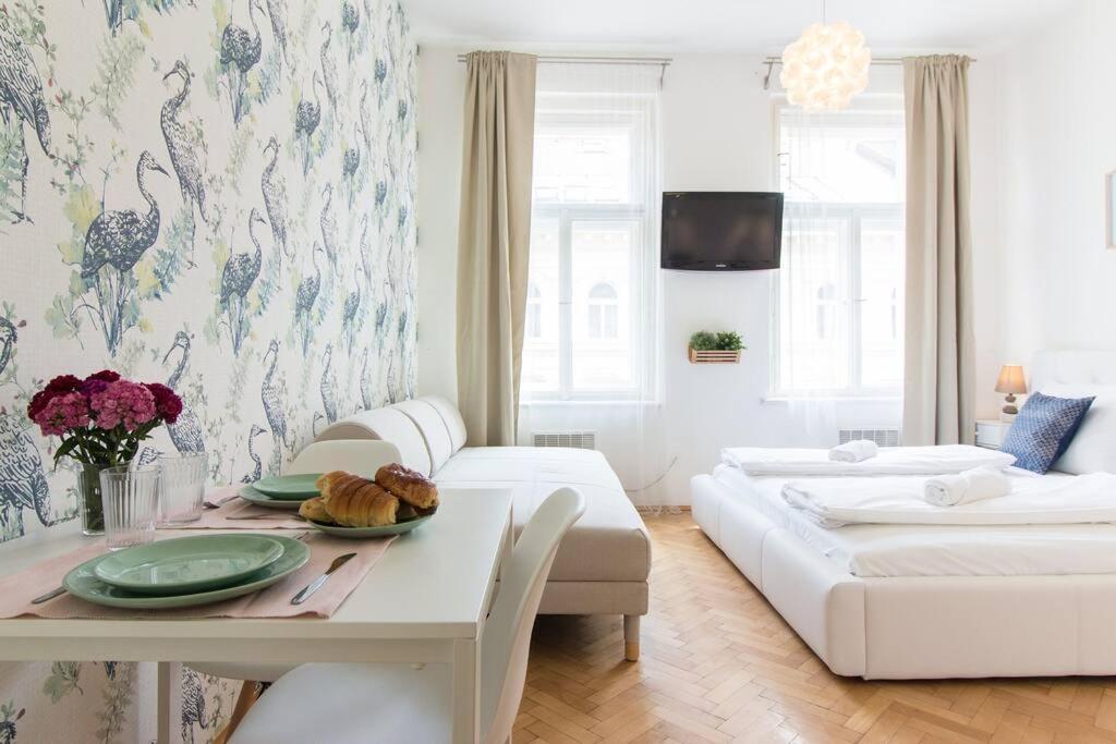 Appartamento Studio In The Historic Center Praga Esterno foto